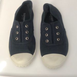 Woman’s Old Navy No-Tie Slip on Shoes size 6